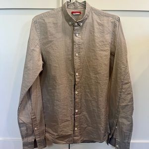 PRADA Dress Shirt. Size 39. Made in Italy. Specialty Fabric. Light Gray.